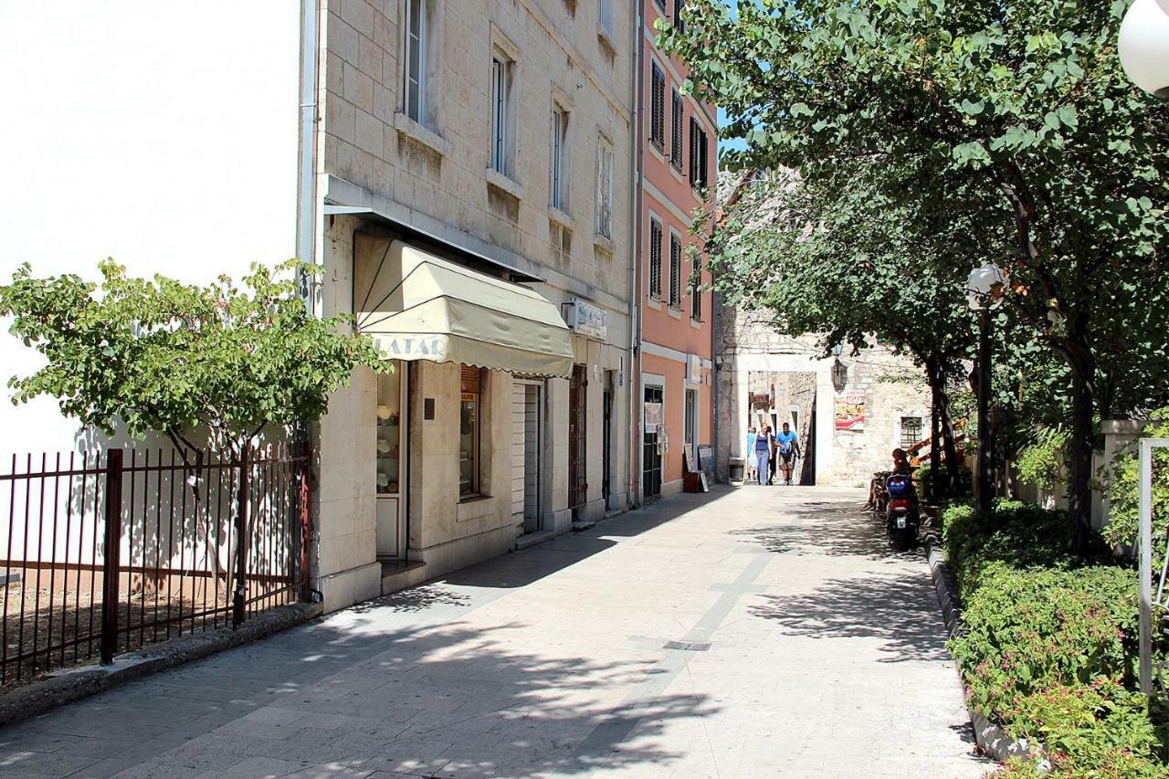 Apartment Mimica-Croatia , Omis , Center ภายนอก รูปภาพ