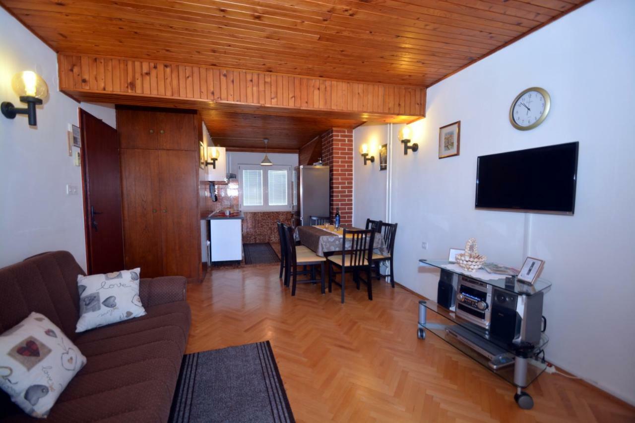 Apartment Mimica-Croatia , Omis , Center ภายนอก รูปภาพ