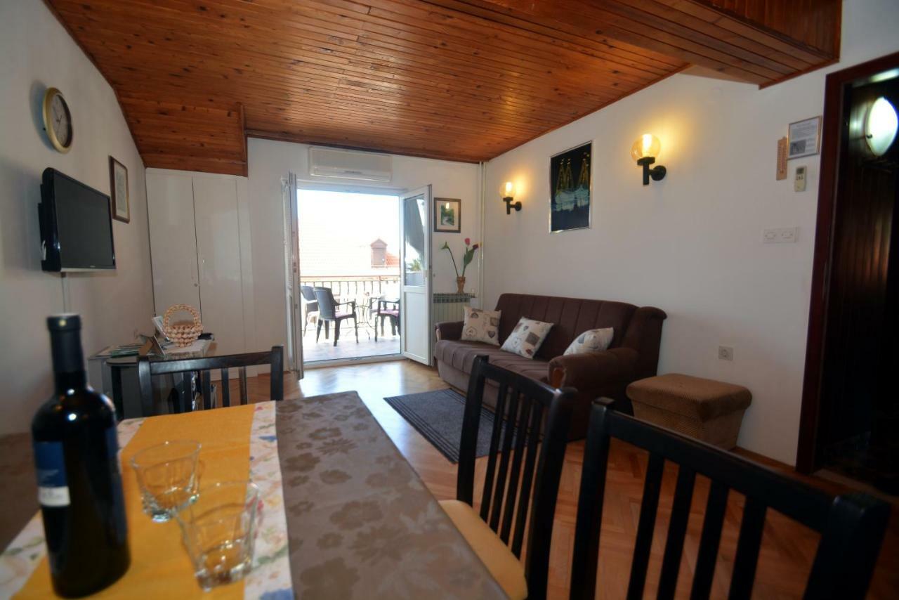 Apartment Mimica-Croatia , Omis , Center ภายนอก รูปภาพ